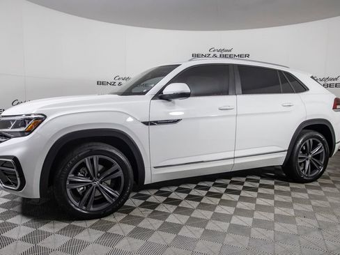 Used 2021 Volkswagen Atlas Cross Sport SE w/ V6 Towing Package FWD image 9