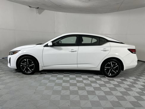 Certified 2025 Nissan Sentra SV FWD image 5