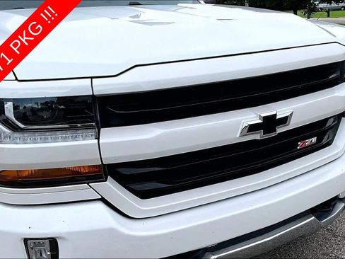 Used 2018 Chevrolet Silverado 1500 LT w/ All Star Edition AWD/4WD image 27