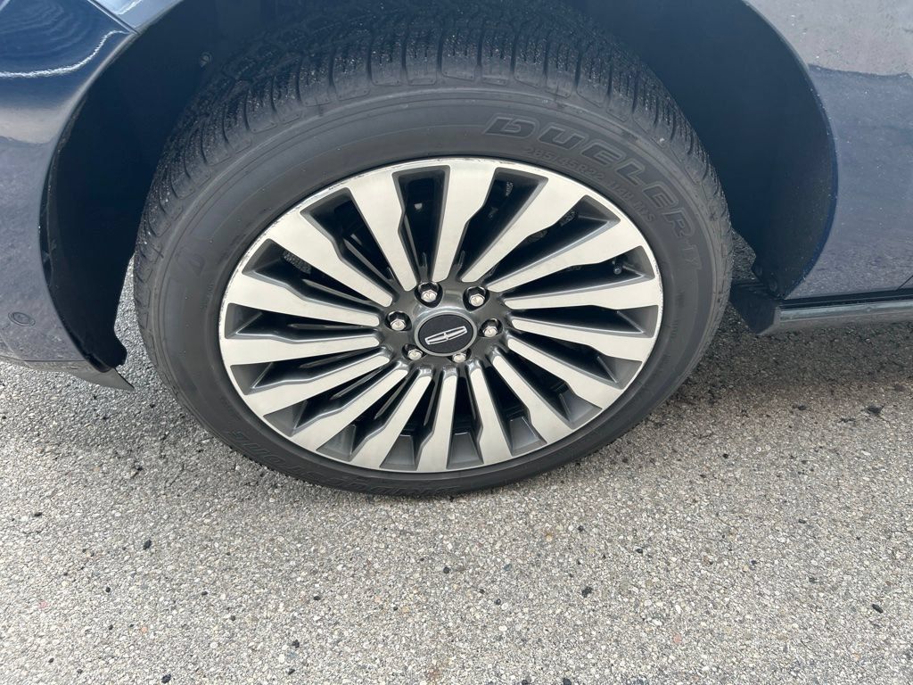 Used 2019 Lincoln Navigator Reserve AWD/4WD image 16