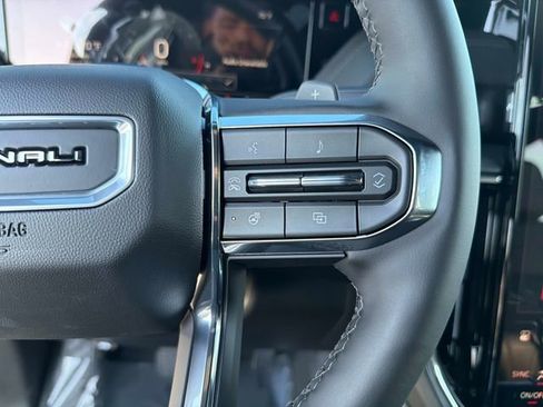 New 2026 GMC Yukon Denali image 27