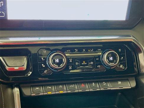 Used 2024 GMC Sierra 1500 Denali Ultimate image 17