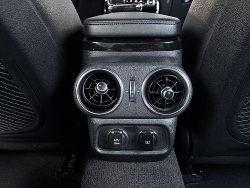 Used 2021 Kia Stinger GT-Line image 43