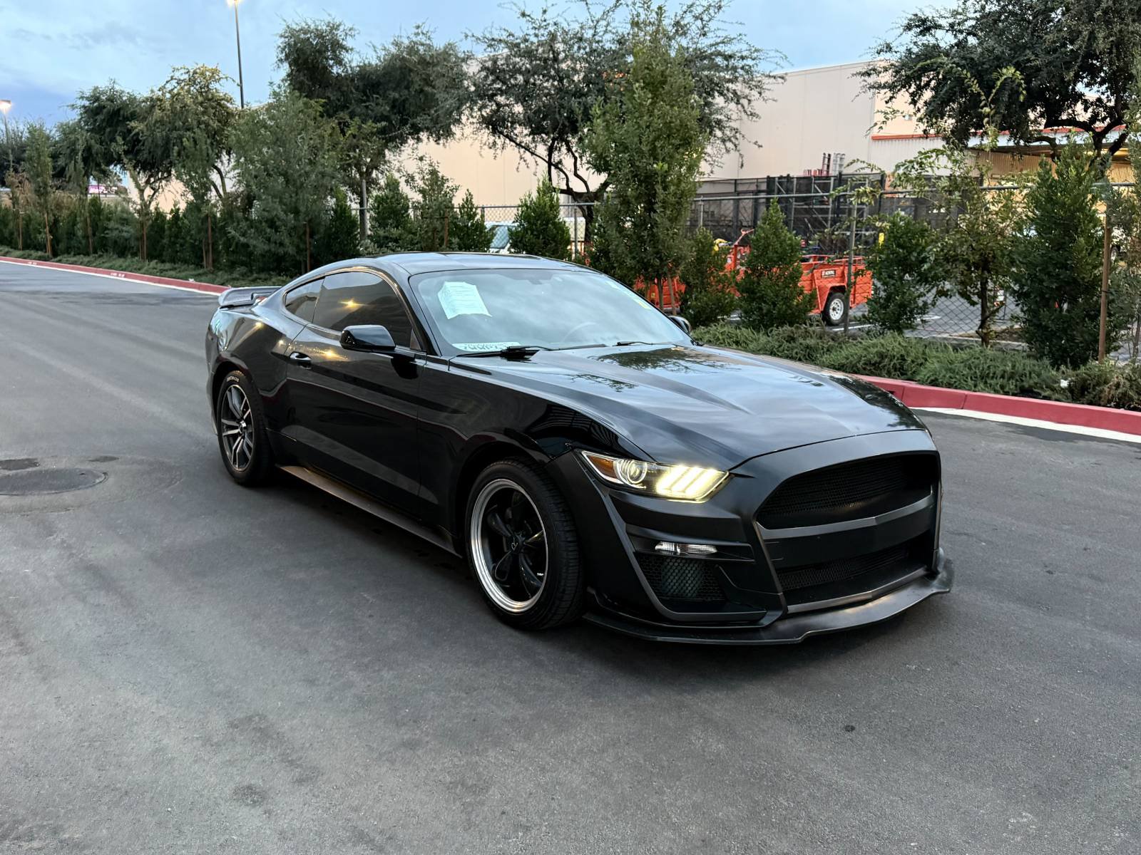 Used 2017 Ford Mustang Premium RWD image 3