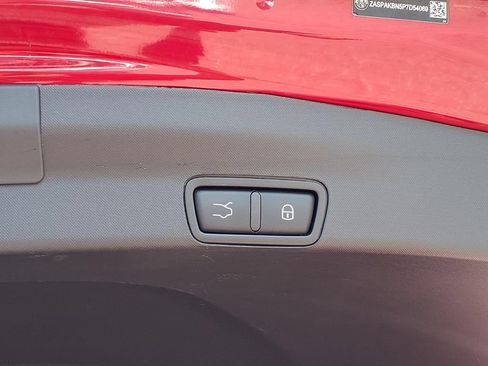 Used 2023 Alfa Romeo Stelvio Ti AWD/4WD image 19