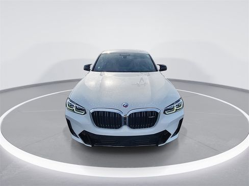 Used 2022 BMW X4 M40i image 3