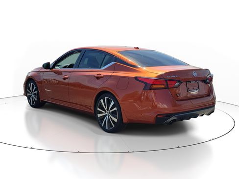 Used 2020 Nissan Altima 2.5 SR FWD image 6