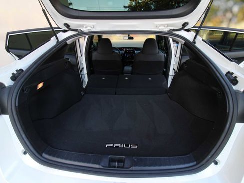 Used 2016 Toyota Prius Two image 23