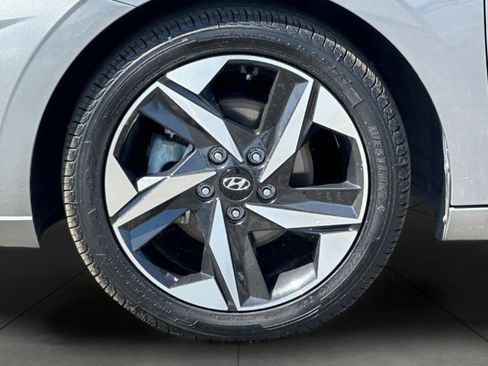 Used 2023 Hyundai Elantra SEL w/ Convenience Package FWD image 25