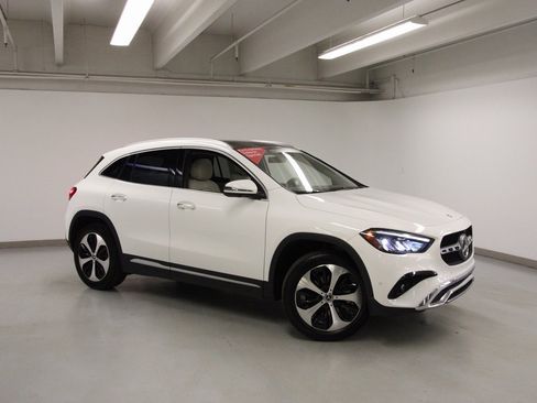 Certified 2025 Mercedes-Benz GLA 250 GLA 250 image 4