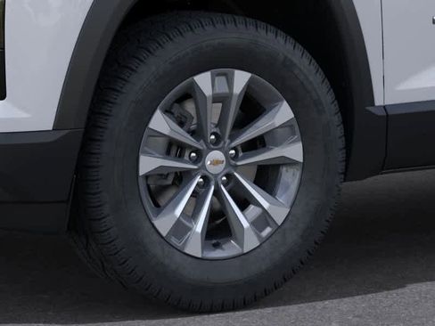 New 2026 Chevrolet Equinox LT w/ Convenience Package II FWD image 9