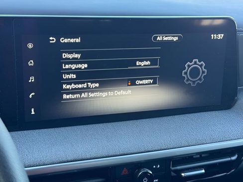 Certified 2025 Nissan Kicks SV image 35