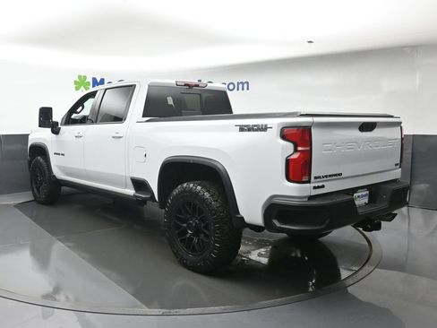 Used 2025 Chevrolet Silverado 2500 LTZ w/ LTZ Plus Package image 24