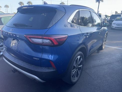 Used 2023 Ford Escape Platinum w/ Premium Technology Package image 4