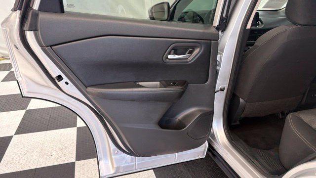 Used 2025 Nissan Rogue SV AWD/4WD image 20