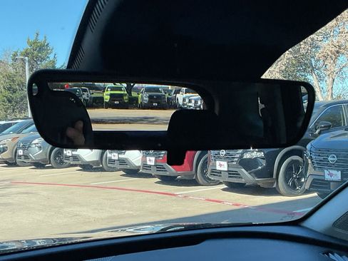 Used 2025 Kia Sportage LX image 27