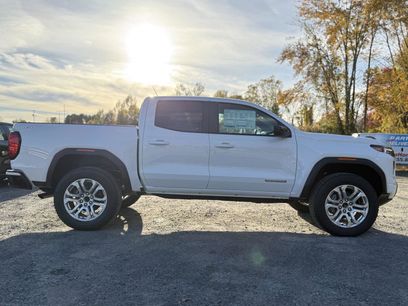 New 2026 GMC Canyon Elevation w/ Convenience Package