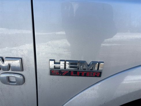 Used 2015 RAM 1500 Outdoorsman image 17