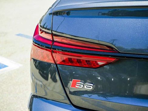 Used 2025 Audi S6 Premium Plus AWD/4WD image 10