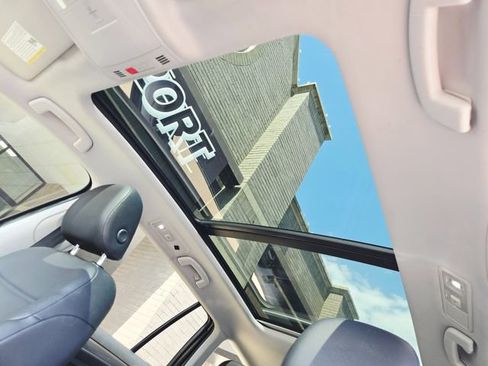 Used 2017 Volkswagen Golf Alltrack SE image 11