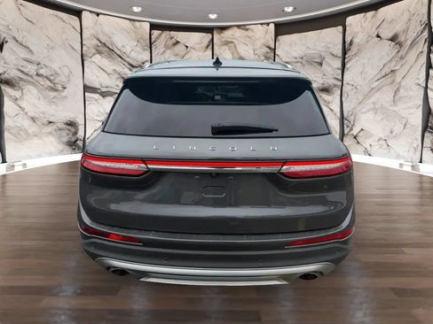 Used 2022 Lincoln Corsair AWD w/ Premium Package image 6