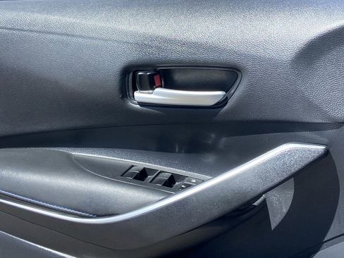Used 2022 Toyota Corolla SE FWD image 17
