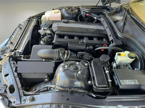Used 2001 BMW Z3 3.0i RWD image 17
