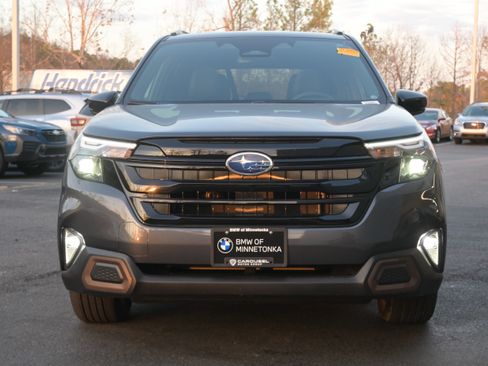 Used 2025 Subaru Forester Sport image 3