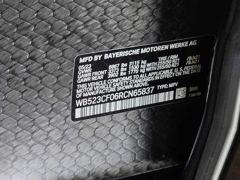 Used 2024 BMW iX xDrive50 w/ Premium Package AWD/4WD image 29
