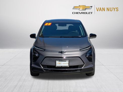 Used 2023 Chevrolet Bolt LT FWD image 2