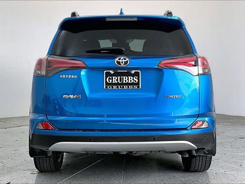 Used 2017 Toyota RAV4 Limited image 6