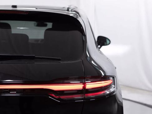 Certified 2026 Porsche Macan S AWD/4WD image 21