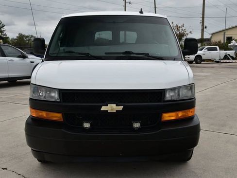 Used 2019 Chevrolet Express 3500 LS RWD image 2