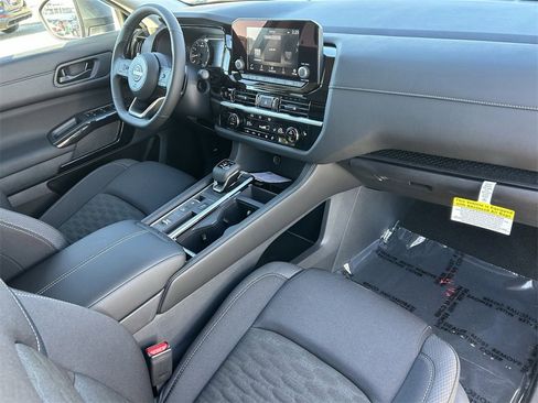 New 2025 Nissan Pathfinder SV w/ Black Appearance Package image 8