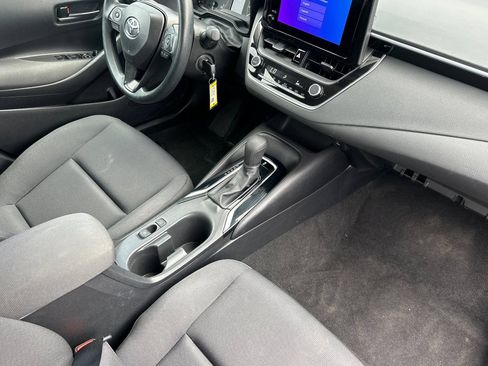 Used 2024 Toyota Corolla LE FWD image 18