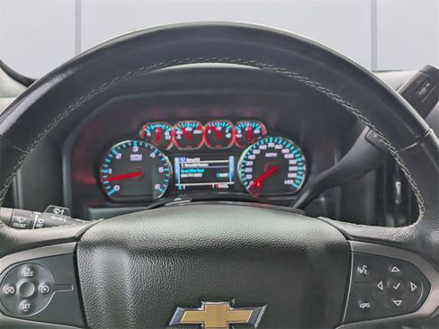 Used 2018 Chevrolet Silverado 1500 LT w/ All Star Edition image 27