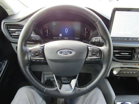 Used 2025 Ford Escape Base image 20