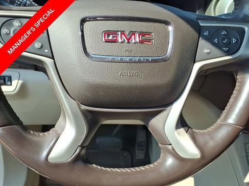 Used 2019 GMC Acadia Denali image 16