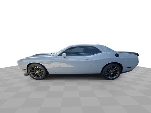 Used 2022 Dodge Challenger R/T Scat Pack w/ Dynamics Package image 38