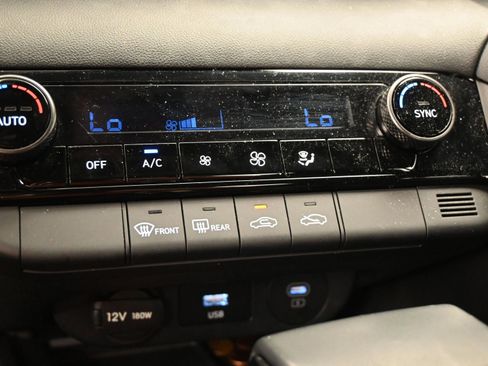 Used 2025 Hyundai Elantra Sport FWD image 30
