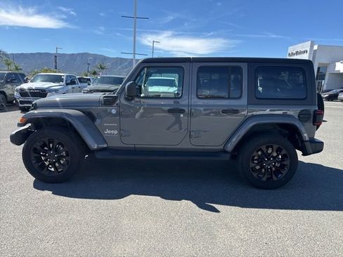 Used 2023 Jeep Wrangler Unlimited Sahara w/ Cold Weather Group image 5