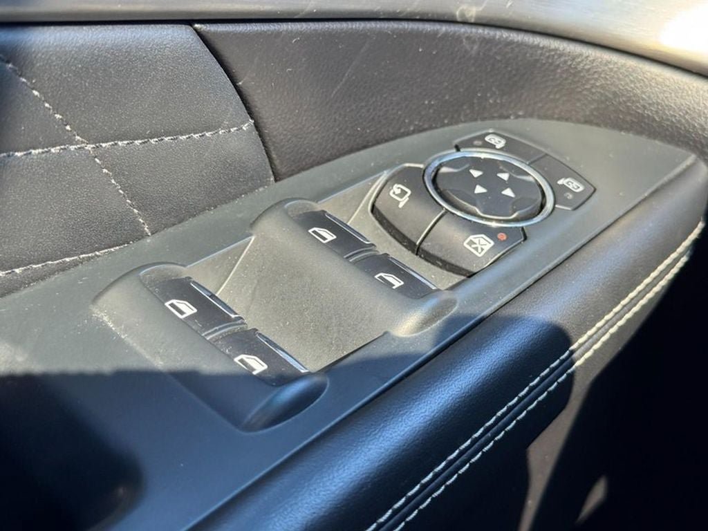 Used 2017 Ford Explorer Platinum AWD/4WD image 23