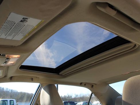 Used 2012 Toyota Camry XLE image 30