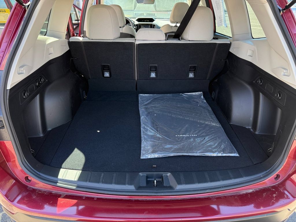 Used 2023 Subaru Forester Premium AWD/4WD image 21