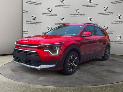 New 2025 Kia Niro EX