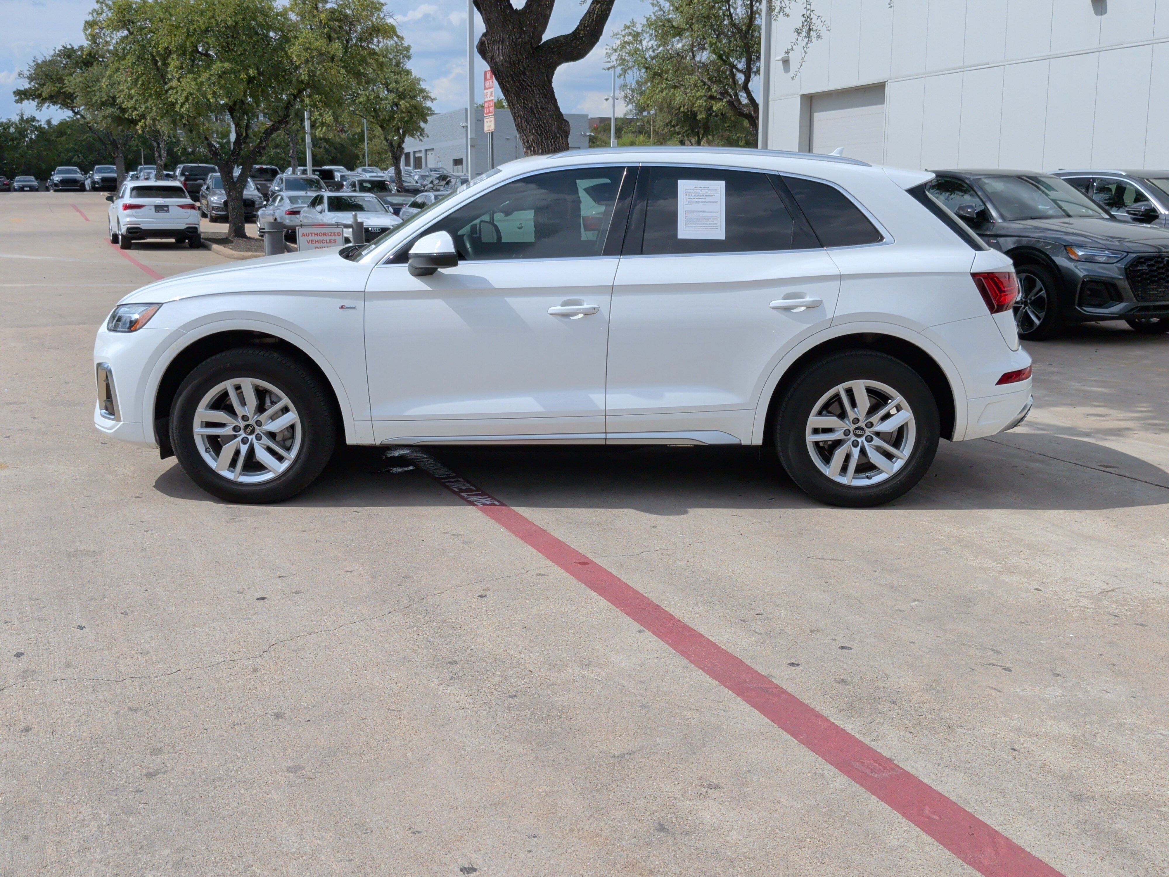 Certified 2023 Audi Q5 2.0T Premium w/ Convenience Package AWD/4WD image 7