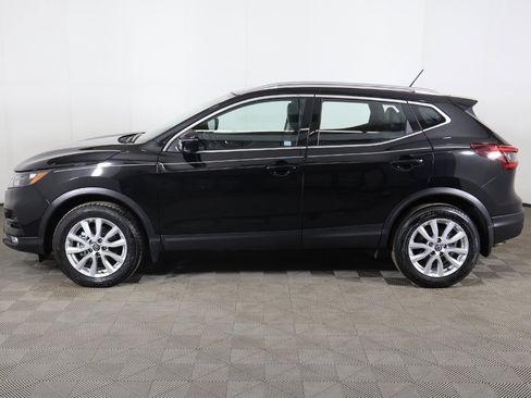 Used 2022 Nissan Rogue Sport SV w/ Technology Package image 17