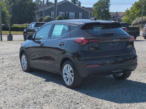 New 2027 Chevrolet Bolt LT w/ Comfort Package FWD image 7