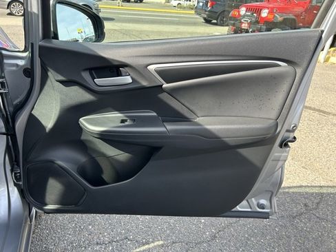 Used 2017 Honda Fit EX-L image 16