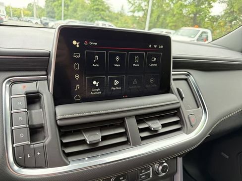 Used 2024 GMC Yukon SLT w/ SLT Luxury Package AWD/4WD image 13